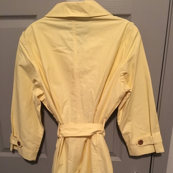 GAP yellow short trench jacket. - Picture 5 of 7